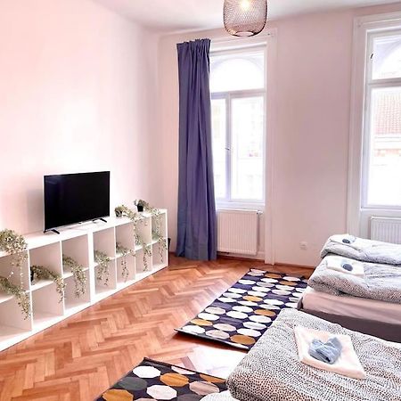 Brand New Spacious & Stylish Aptmt In City-Centre Wina Bagian luar foto