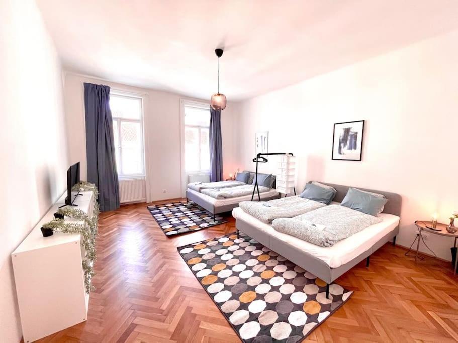 Brand New Spacious & Stylish Aptmt In City-Centre Wina Bagian luar foto