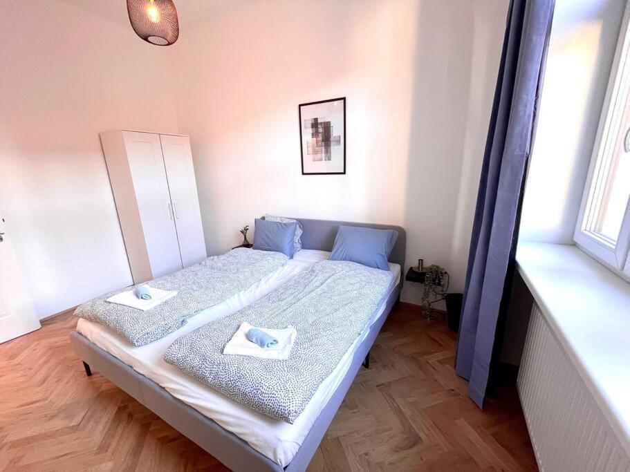 Brand New Spacious & Stylish Aptmt In City-Centre Wina Bagian luar foto